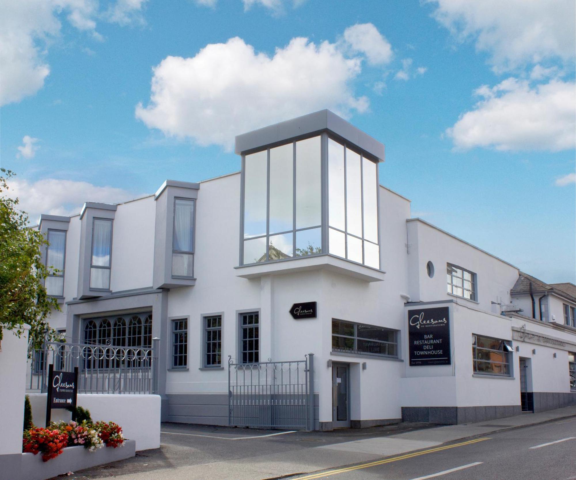 ホテル Gleesons Townhouse Booterstown ダブリン エクステリア 写真