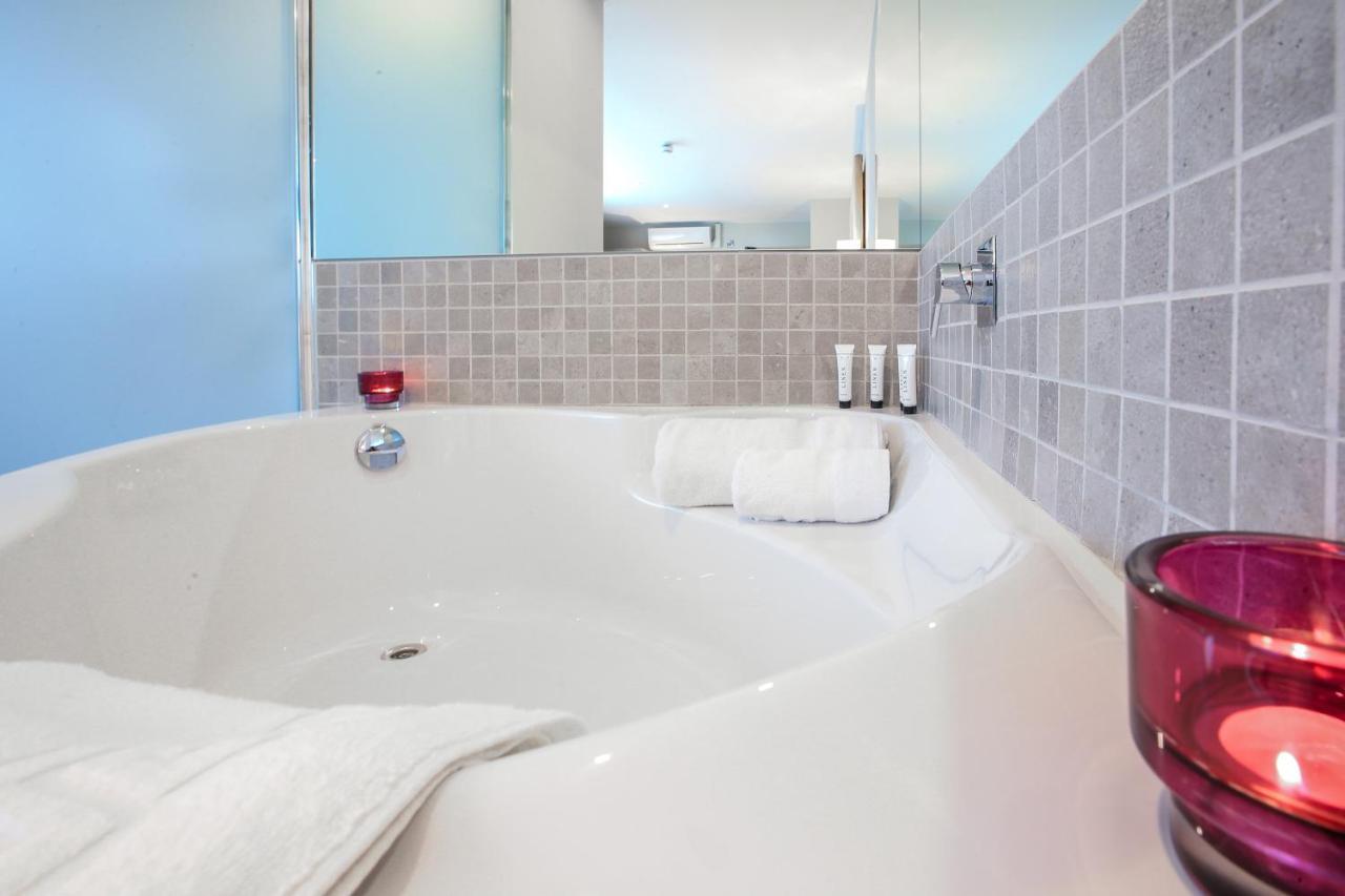 ホテル Gleesons Townhouse Booterstown ダブリン エクステリア 写真